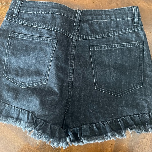 NWOT cute Jean shorts with ruffle hem $40 - Picture 2 of 3